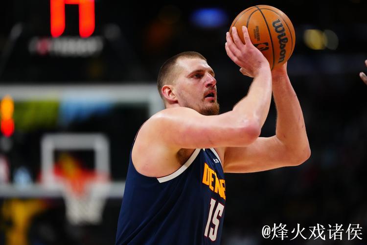 约基奇放话:这种肉搏战才叫过瘾! 约基奇放话:这种肉搏战才叫过瘾!